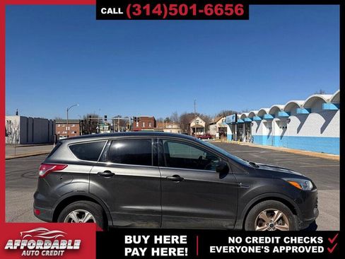Used 2015 Ford Escape SE image 6