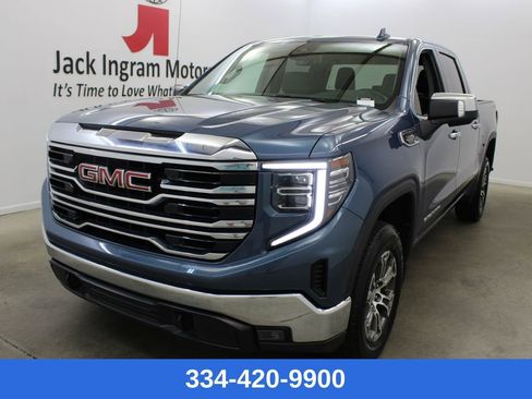 Used 2024 GMC Sierra 1500 SLT AWD/4WD image 1