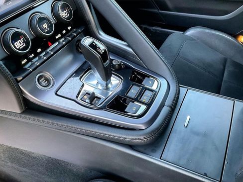 Used 2018 Jaguar F-TYPE Convertible image 16