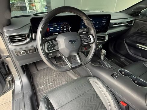 Used 2025 Ford Mustang GT Premium RWD image 10