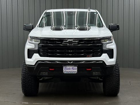 Used 2025 Chevrolet Silverado 1500 LT Trail Boss w/ Convenience Package II AWD/4WD image 8