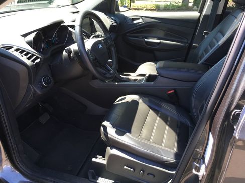 Used 2017 Ford Escape Titanium AWD/4WD image 4