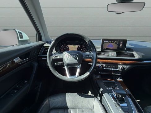 Used 2018 Audi Q5 2.0T Premium Plus w/ Premium Plus Package AWD/4WD image 12