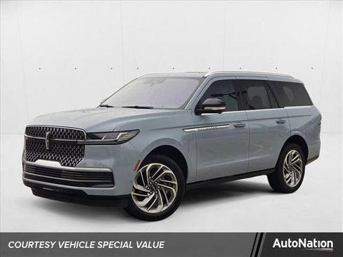 New 2025 Lincoln Navigator Reserve image 1