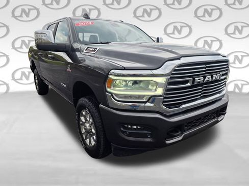 Used 2024 RAM 2500 Laramie AWD/4WD image 15
