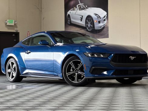 Used 2024 Ford Mustang Coupe RWD image 2