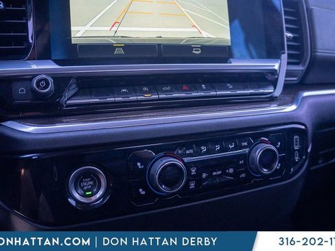 Used 2022 Chevrolet Silverado 1500 RST w/ Z71 Off-Road Package AWD/4WD image 10