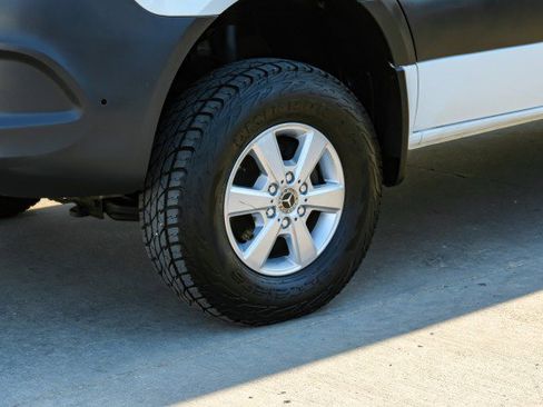 Used 2020 Mercedes-Benz Sprinter 2500 image 46