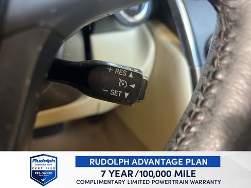 Used 2016 Toyota Camry XLE image 32