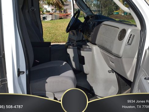 Used 2012 Ford E-250 and Econoline 250 w/ PWR Group image 14