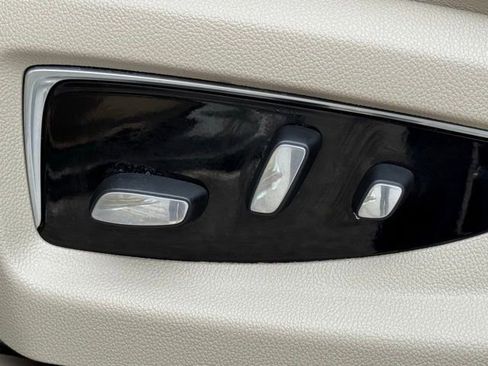 Used 2020 Cadillac Escalade Luxury image 20