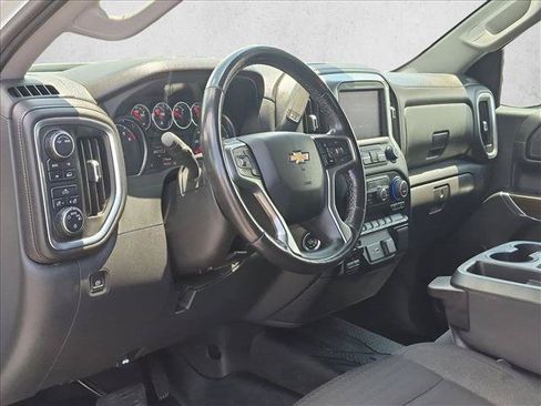 Used 2022 Chevrolet Silverado 1500 LT AWD/4WD image 9