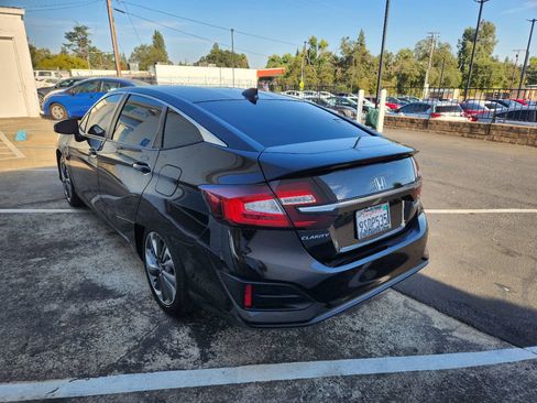 Used 2018 Honda Clarity Plug-In Hybrid image 4