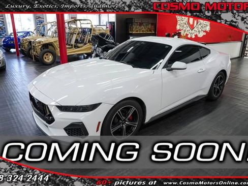 Used 2025 Ford Mustang Coupe RWD image 1