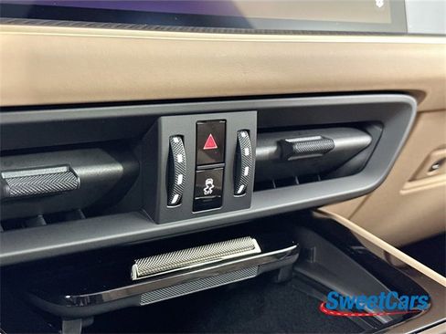 Used 2025 Porsche Cayenne Turbo image 30