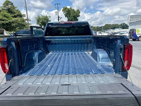 Used 2024 GMC Sierra 1500 SLT w/ SLT Premium Package AWD/4WD image 33