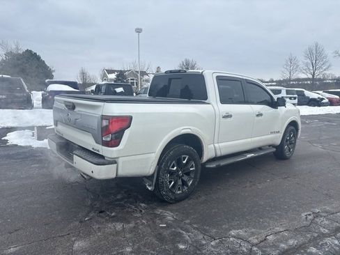 Used 2021 Nissan Titan Platinum Reserve w/ Moonroof Package image 5
