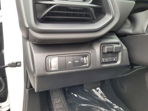 New 2026 Chevrolet Silverado EV LT image 18