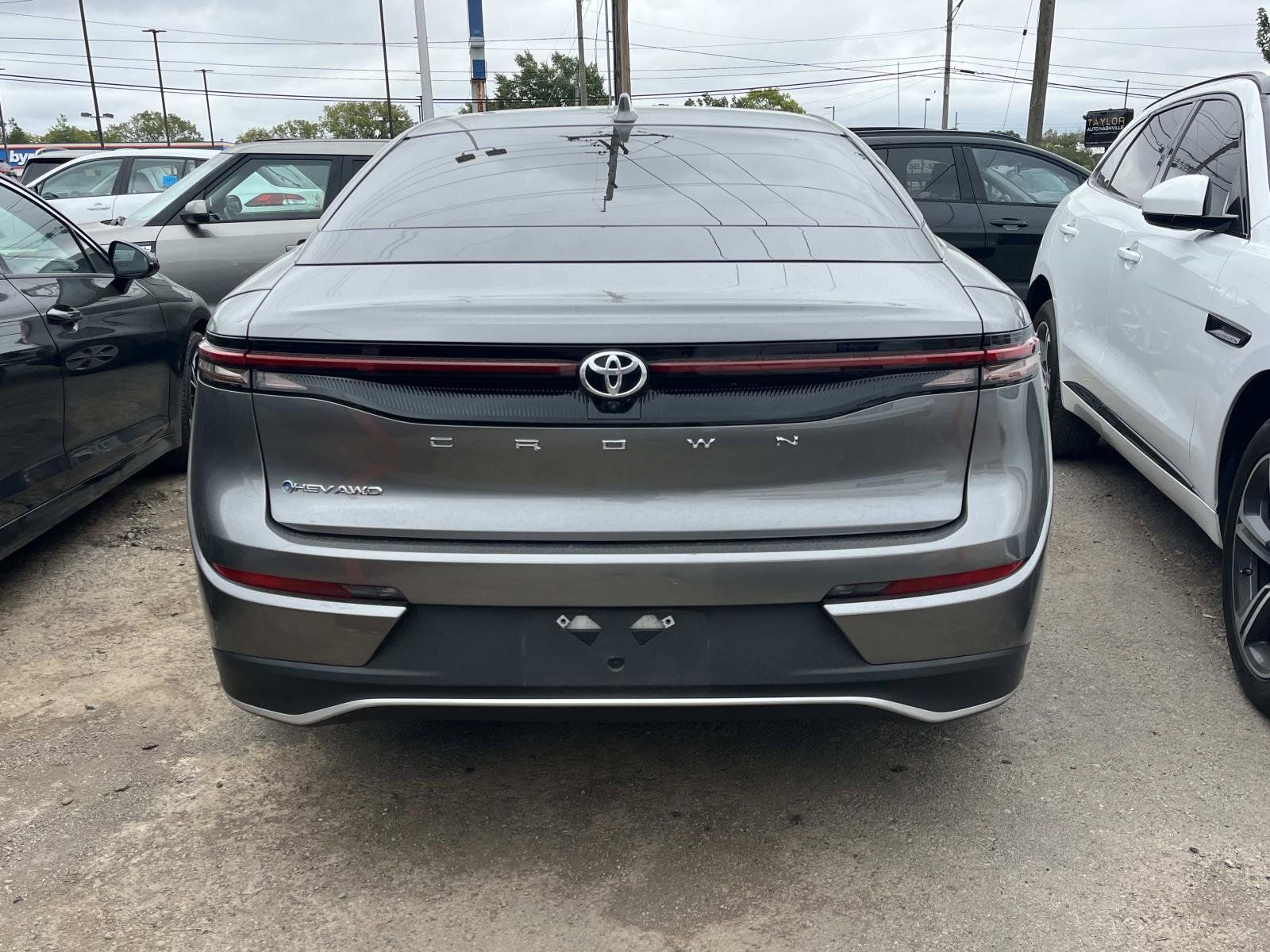 Used 2024 Toyota Crown AWD/4WD image 6