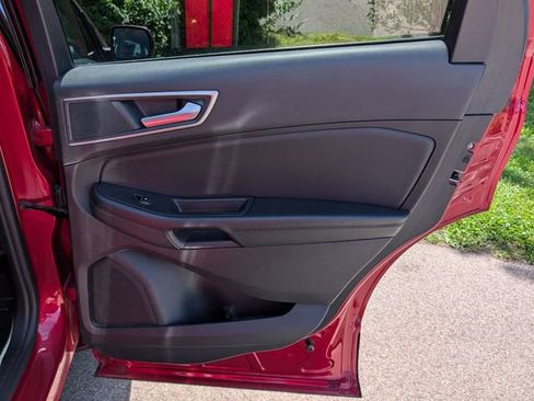 Used 2023 Ford Edge SEL AWD/4WD image 36