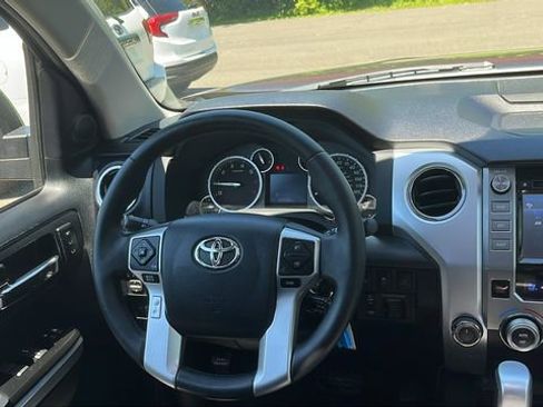 Certified 2017 Toyota Tundra Platinum AWD/4WD image 21