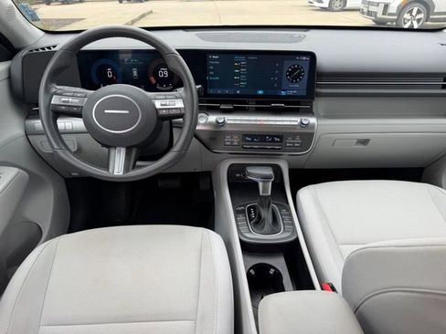 Used 2024 Hyundai Kona SEL AWD/4WD image 8