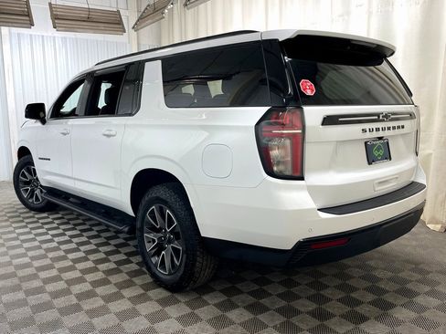 Certified 2024 Chevrolet Suburban Z71 w/ Luxury Package image 53