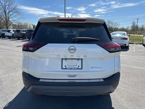Certified 2022 Nissan Rogue SV image 5