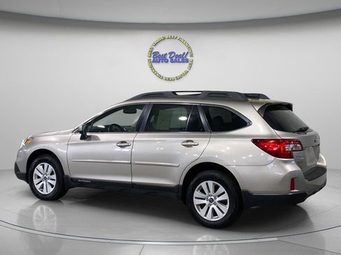 Used 2016 Subaru Outback 2.5i Premium AWD/4WD image 3