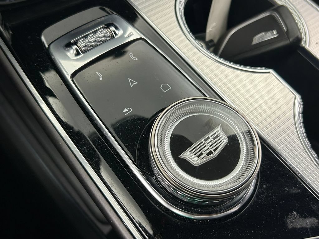 Used 2024 Cadillac Lyriq Tech RWD image 40