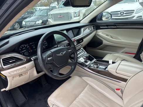 Used 2019 Genesis G90 5.0 Ultimate image 9