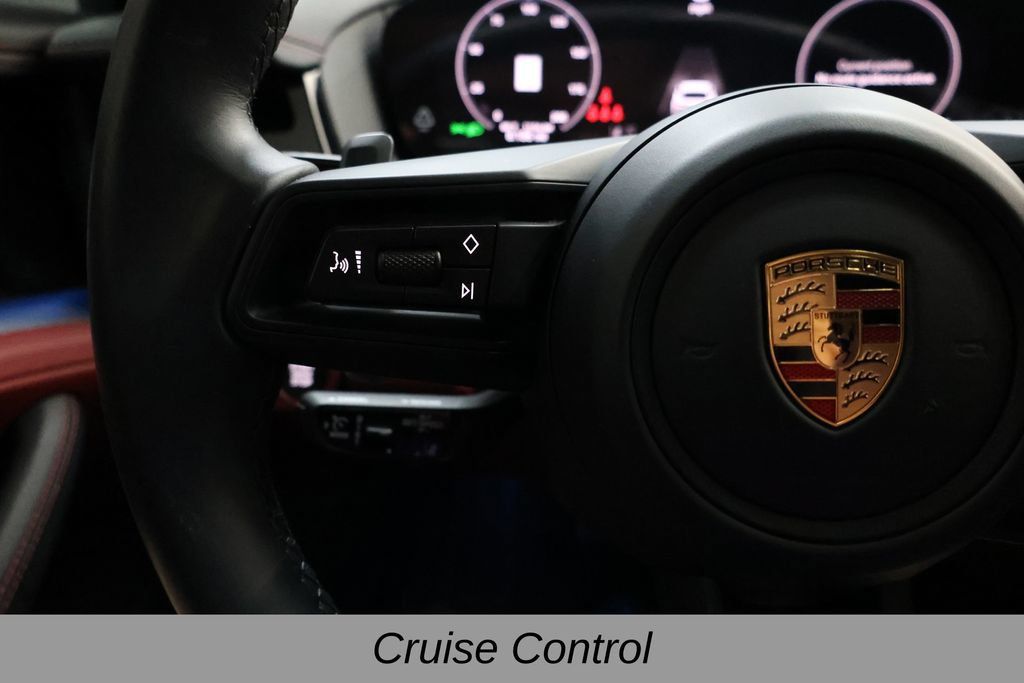 Used 2026 Porsche Panamera image 43