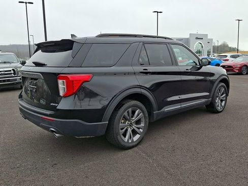 Used 2022 Ford Explorer XLT w/ Equipment Group 202A AWD/4WD image 10