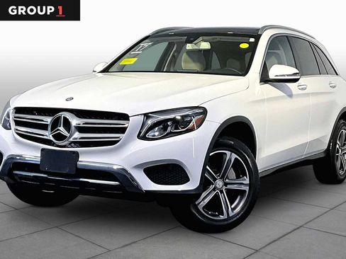 Used 2017 Mercedes-Benz GLC 300 4MATIC image 1