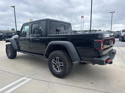 Used 2024 Jeep Gladiator Mojave w/ Convenience Group AWD/4WD image 5