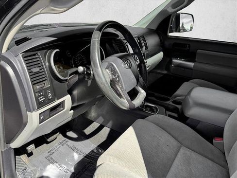 Used 2019 Toyota Sequoia SR5 AWD/4WD image 12