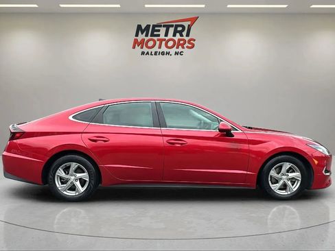 Used 2020 Hyundai Sonata SE w/ Cargo Package image 3