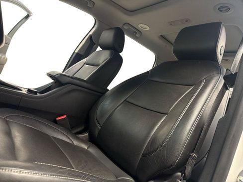 Used 2019 GMC Acadia SLT w/ LPO, Floor Liner Package AWD/4WD image 16