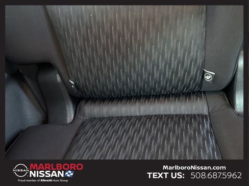 Used 2017 Nissan Rogue SV image 16