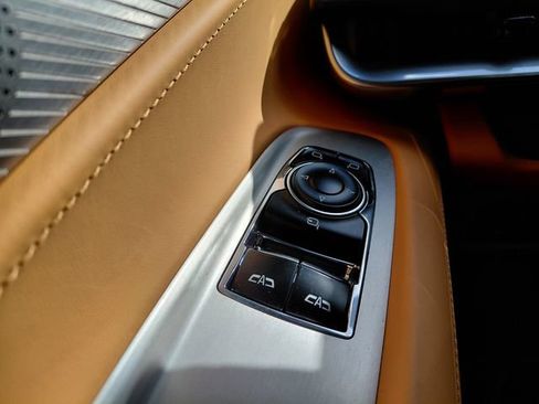 Used 2024 Chevrolet Corvette Stingray Premium Cpe w/ Z51 Performance Package RWD image 15