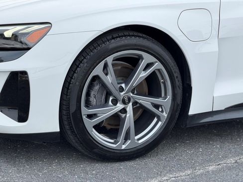 Certified 2022 Audi e-tron GT Premium Plus image 8