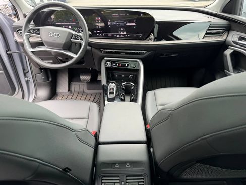Used 2025 Audi Q5 Premium w/ Convenience Package AWD/4WD image 20