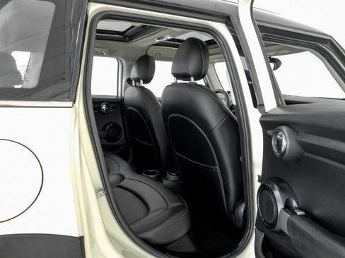 Used 2016 MINI Cooper 4-Door Hardtop FWD image 33