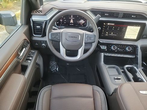 New 2026 GMC Sierra 2500 Denali w/ Denali Reserve Package AWD/4WD image 13