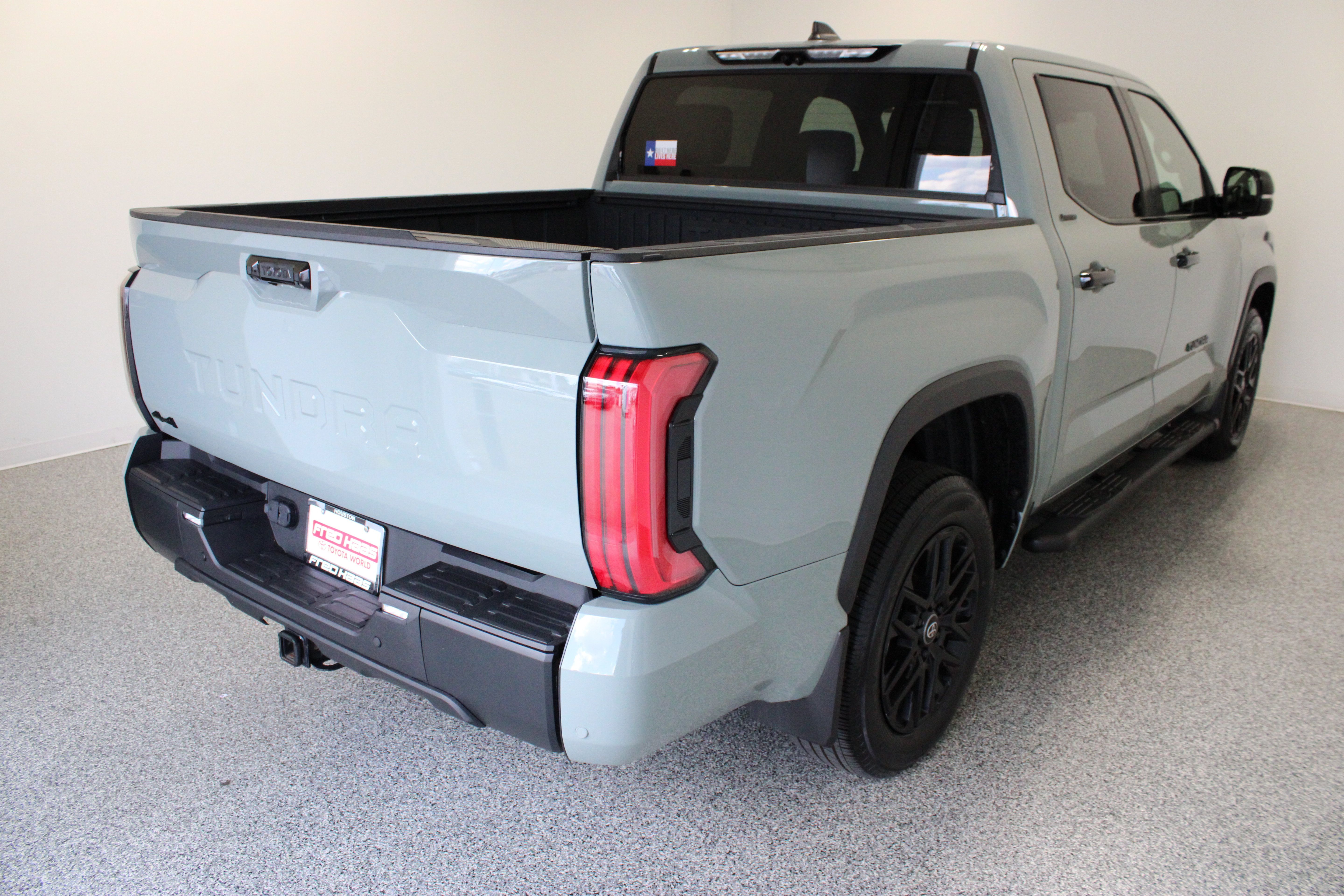 Used 2025 Toyota Tundra Limited AWD/4WD image 7