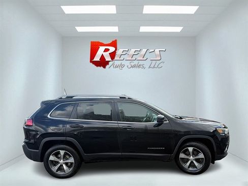 Used 2019 Jeep Cherokee Limited AWD/4WD image 32