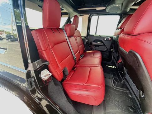 Used 2024 Jeep Wrangler Unlimited Rubicon 392 AWD/4WD image 29