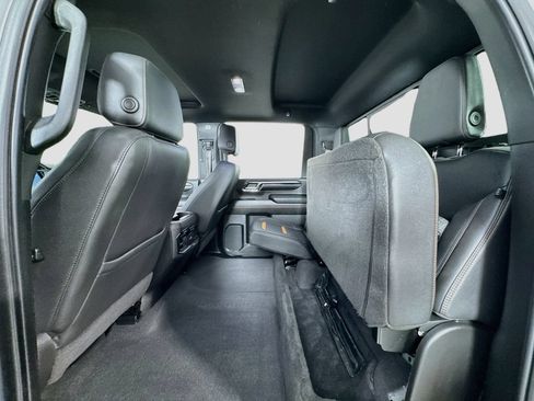 Used 2024 GMC Sierra 2500 AT4 w/ Technology Package AWD/4WD image 15
