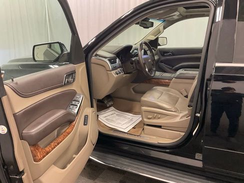 Used 2017 Chevrolet Tahoe Premier image 4