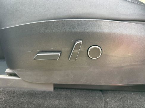 Used 2021 Tesla Model Y 2WD image 29